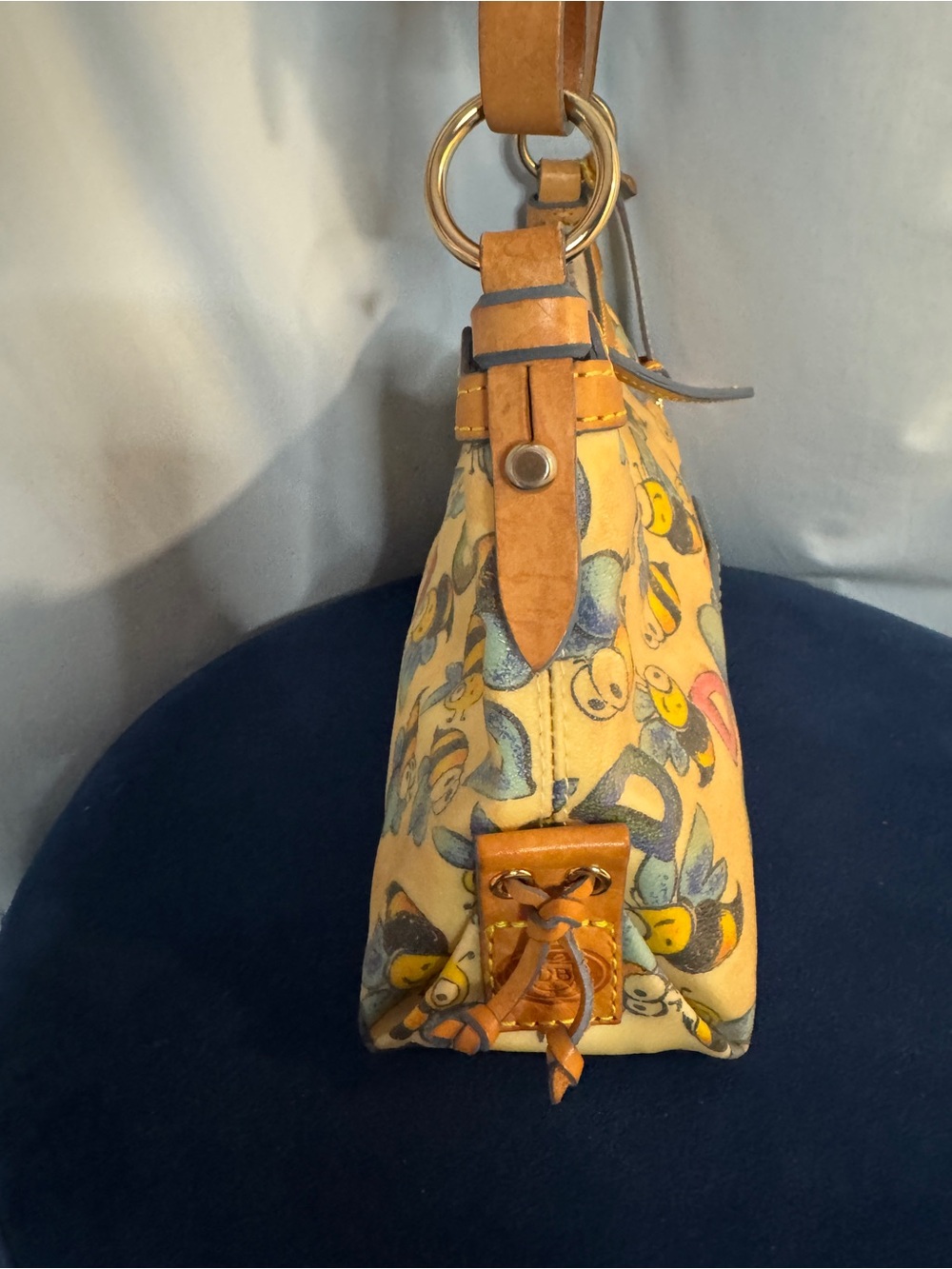 Dooney & Bourke Bumblebee Print Shoulder Bag Y2K Leather trim - Picture 5 of 15